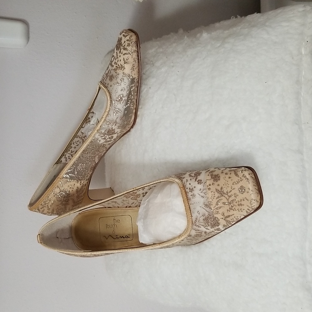 Women's gold formal dress pumps